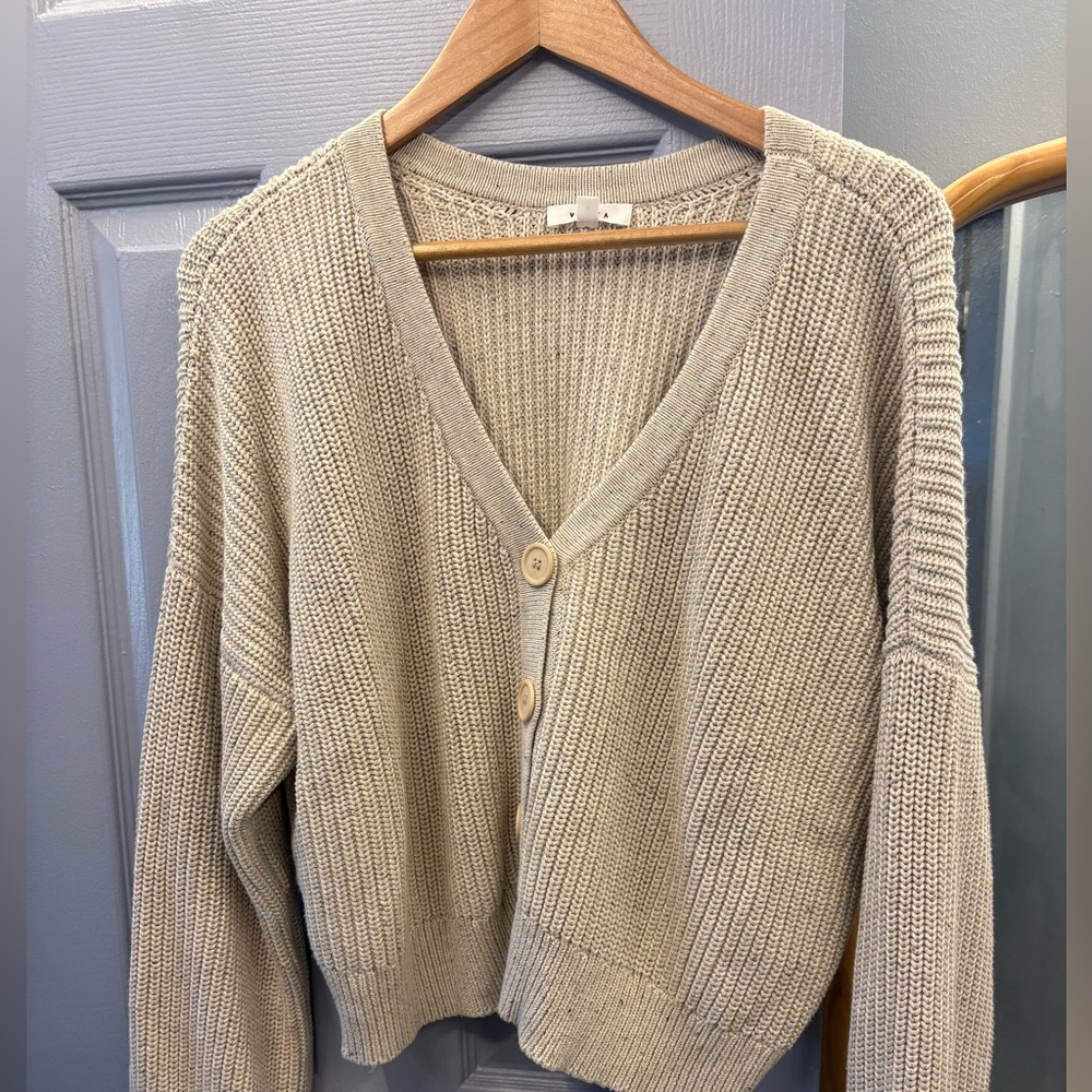 VETTA Chunky Knit Cropped Cardigan